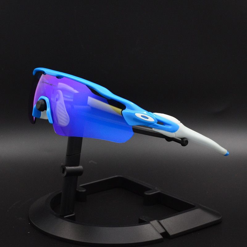 Oakley 9208 Sunglasses (1)