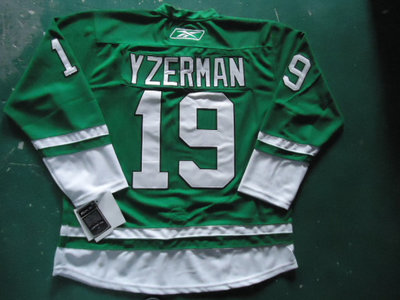 ST PARTYS DAY NHL Jersey Deroit Red wings 19 YZERMAN Green